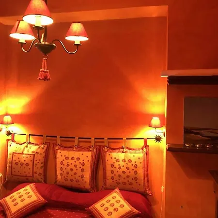 Red House Apartman